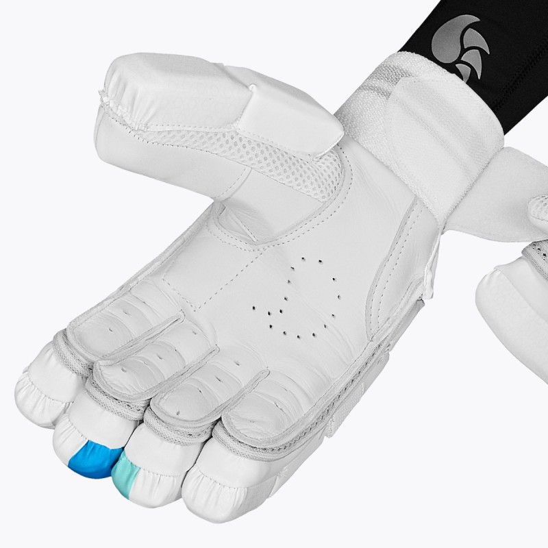 DSC Cynos 2020 Batting Gloves DSC Cynos 2020 Batting Gloves