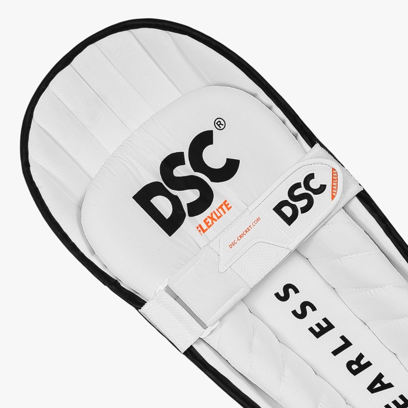 DSC Flex Lite Moulded Batting Leg Guard (Royal Blue) DSC Flex Lite Moulded Batting Leg Guard (Royal Blue)