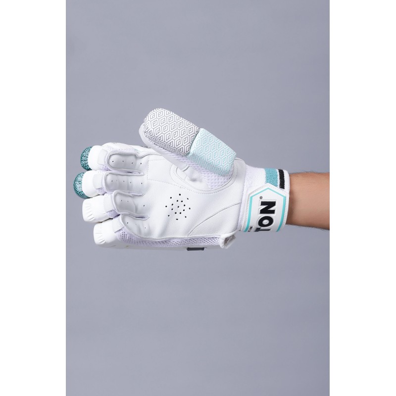 SS TON GUTSY Batting Gloves