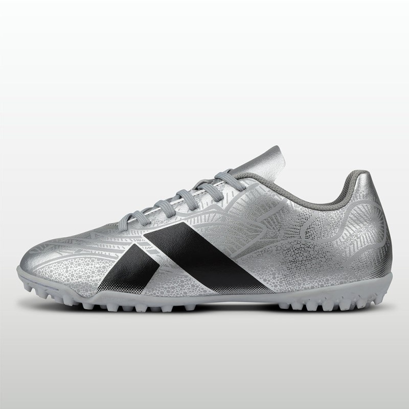 Nivia Carbonite 8.0 Turf - Silver Nivia Carbonite 8.0 Turf - Silver