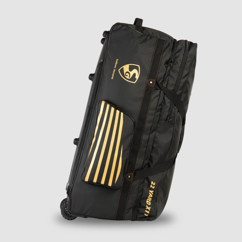 SG 22 Yard X11 Wheelie Cricket Kit Bag SG 22 Yard X11 Wheelie Cricket Kit Bag